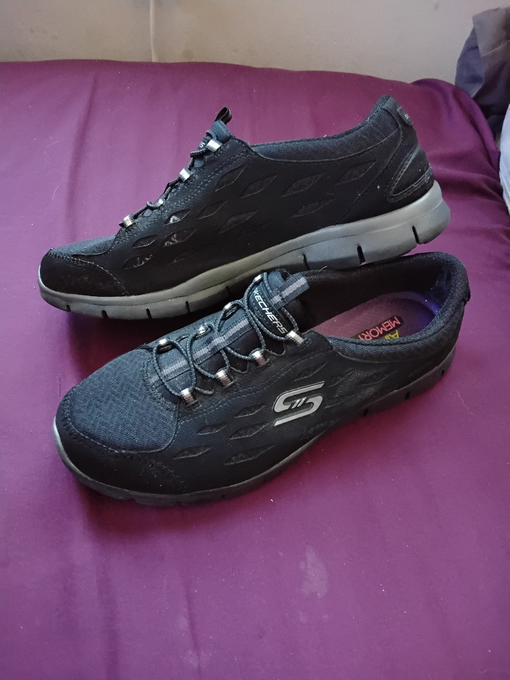 Skechers Womans's Black Athletic Slip-On Sneakers